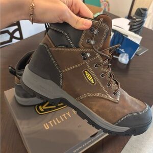 KEEN Men's Brown and Black Outdoor Boots